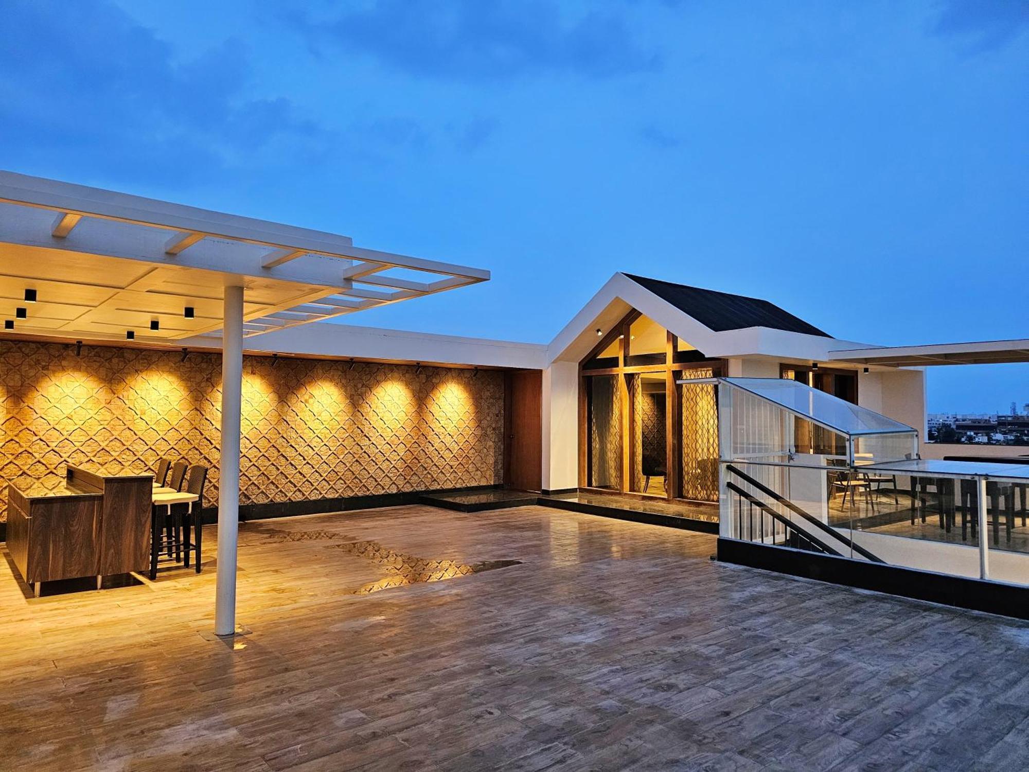 The Pentouz On 100 Feet Road Indiranagar - An Urban Luxury Retreat Apartment Bangalore Ngoại thất bức ảnh