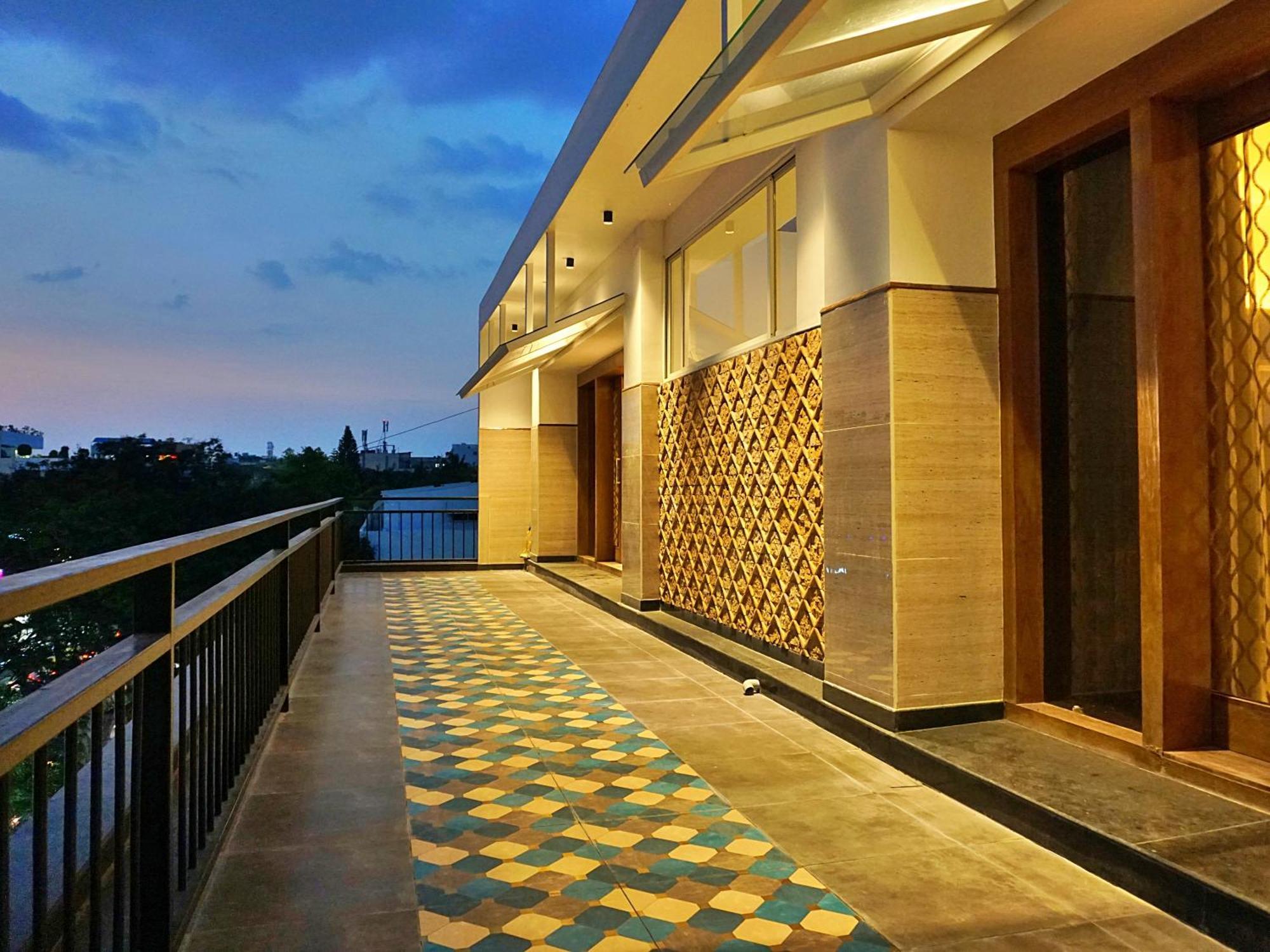 The Pentouz On 100 Feet Road Indiranagar - An Urban Luxury Retreat Apartment Bangalore Ngoại thất bức ảnh