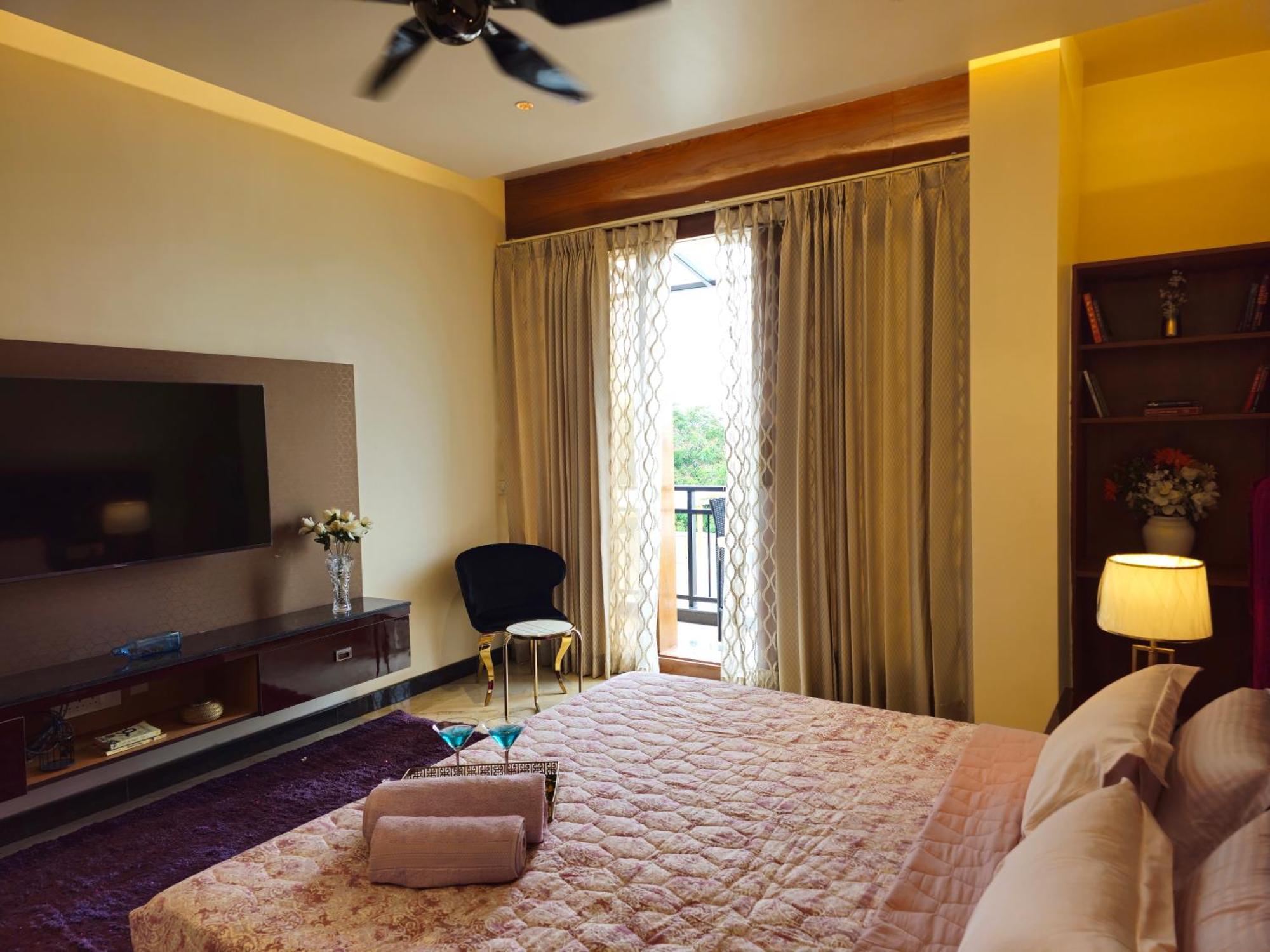 The Pentouz On 100 Feet Road Indiranagar - An Urban Luxury Retreat Apartment Bangalore Ngoại thất bức ảnh